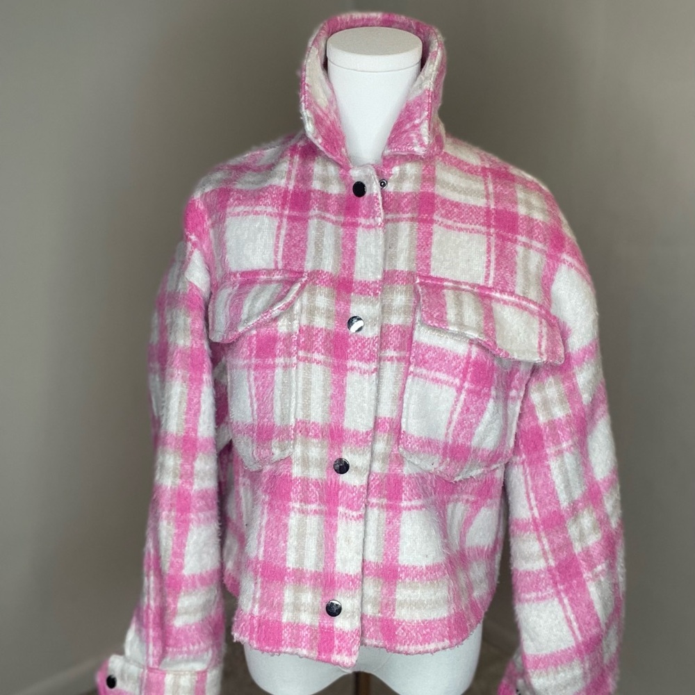 Pink flannel Jacket 🩷 - Picture 7 of 7